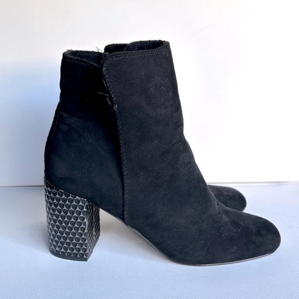 Anthropologie X mojo moxy Kygo Black Suede Ankle Boots with Textured Heel 8